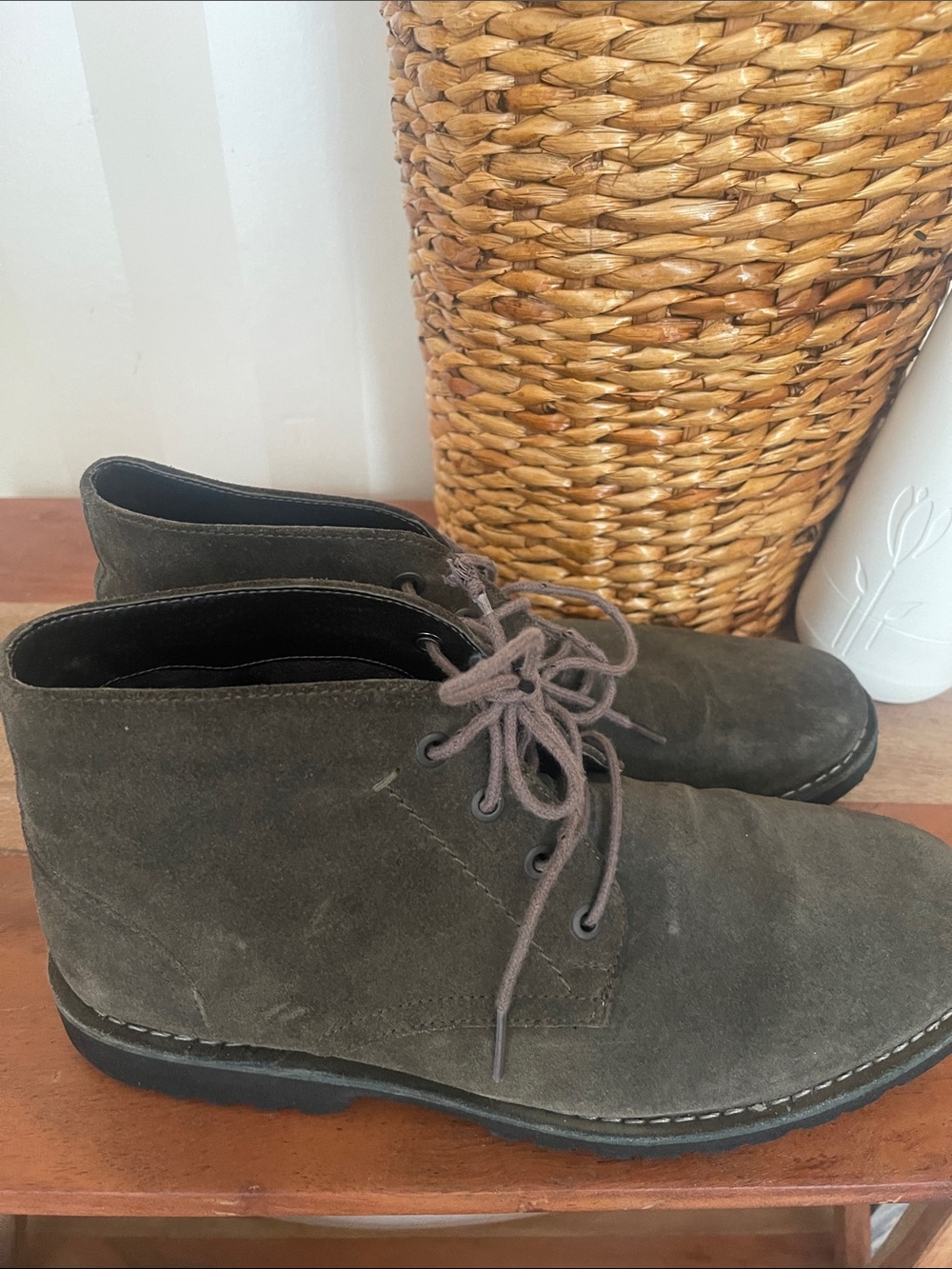 Kenneth Cole Olive Green Suede Chukka Boots